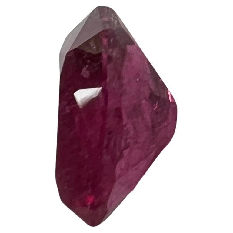 Oval Cut 3.80ct Pink Oval Rubellite Gemstone For Sale