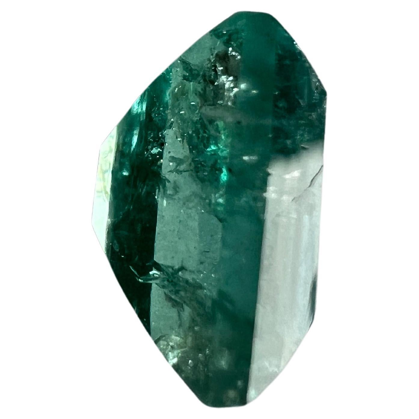 3.05ct Square Cut Natural Emerald Gemstone  4