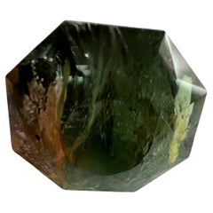 Pierre précieuse tourmaline rubellite octogonale de 12,5 carats 