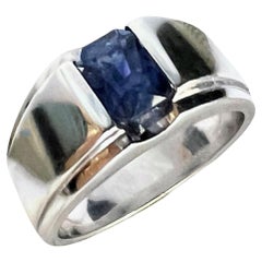 Bague en argent sterling platine avec dôme en saphir bleu naturel de 2ct rectangulaire
