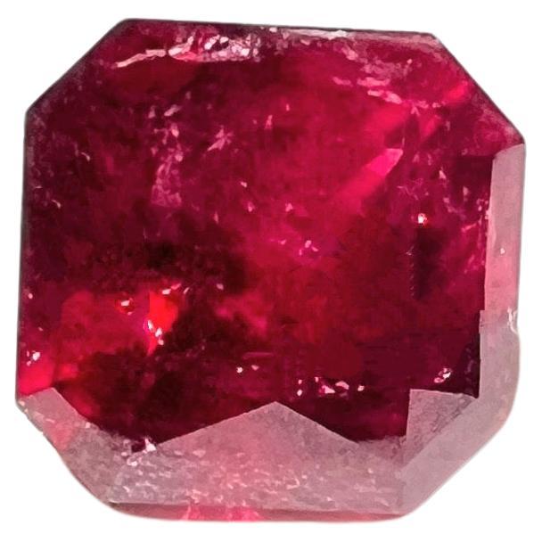 Taille carrée 8.85ct  Tourmaline rubellite taille carrée en vente