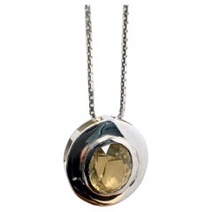 Collana con ciondolo di citrino giallo ovale non riscaldato da 6 carati in A. Silver
