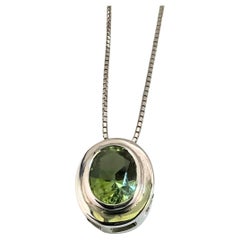Collar con Colgante de Citrino Verde Raro Natural de Corte Ovalado