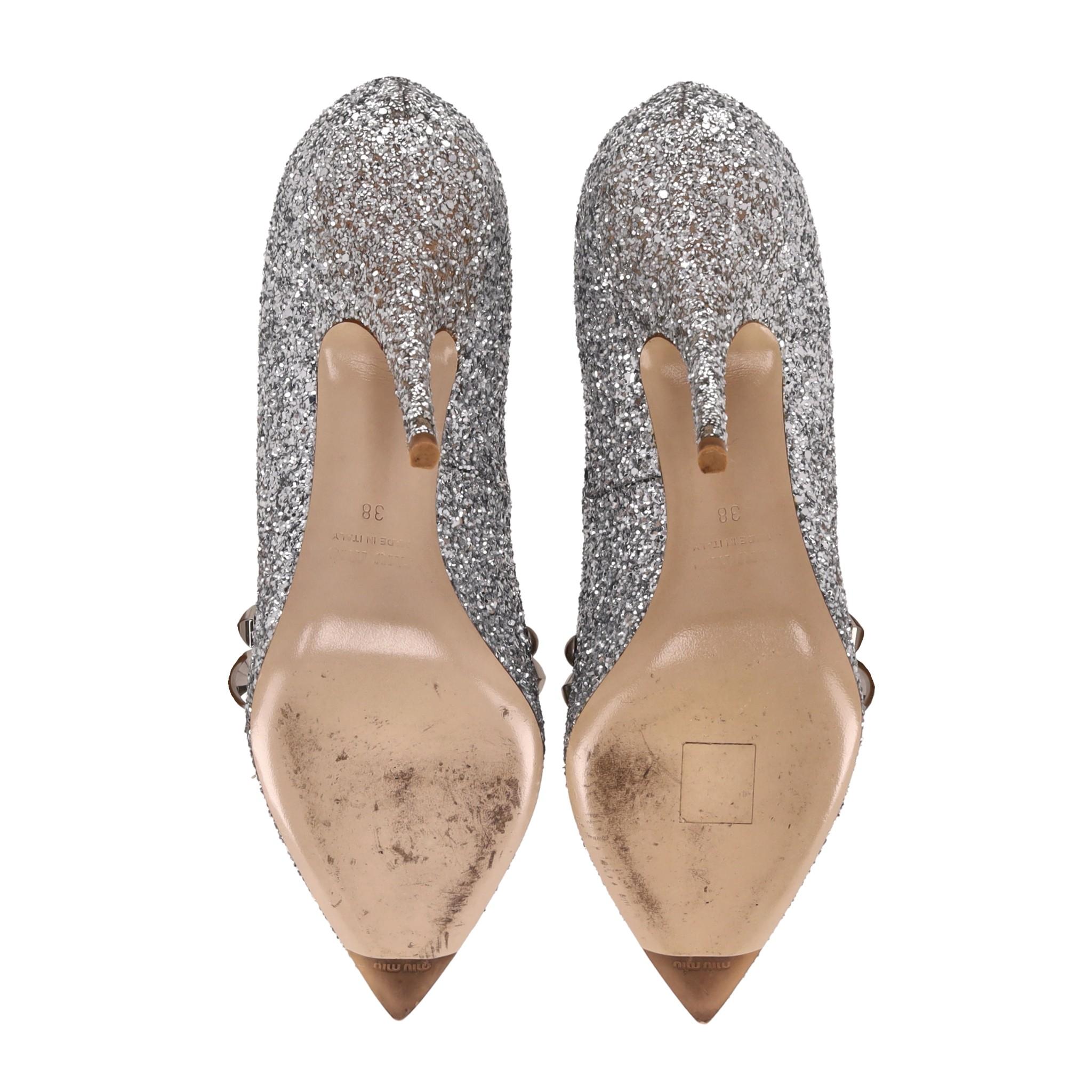 Miu Miu Glitzernde, mit Nieten verzierte Absätze Damen im Angebot