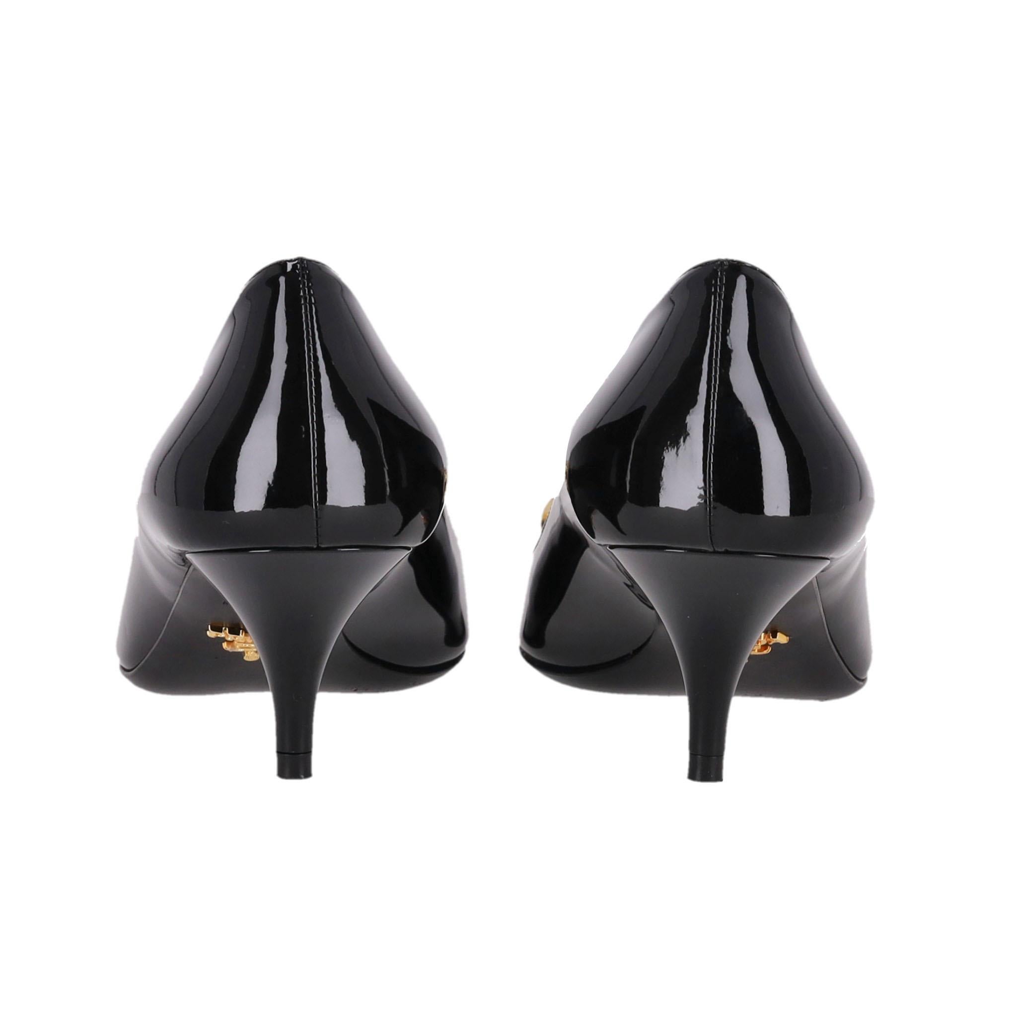 Tacchi a punta in vernice di Prada In condizioni ottime in vendita a London, GB