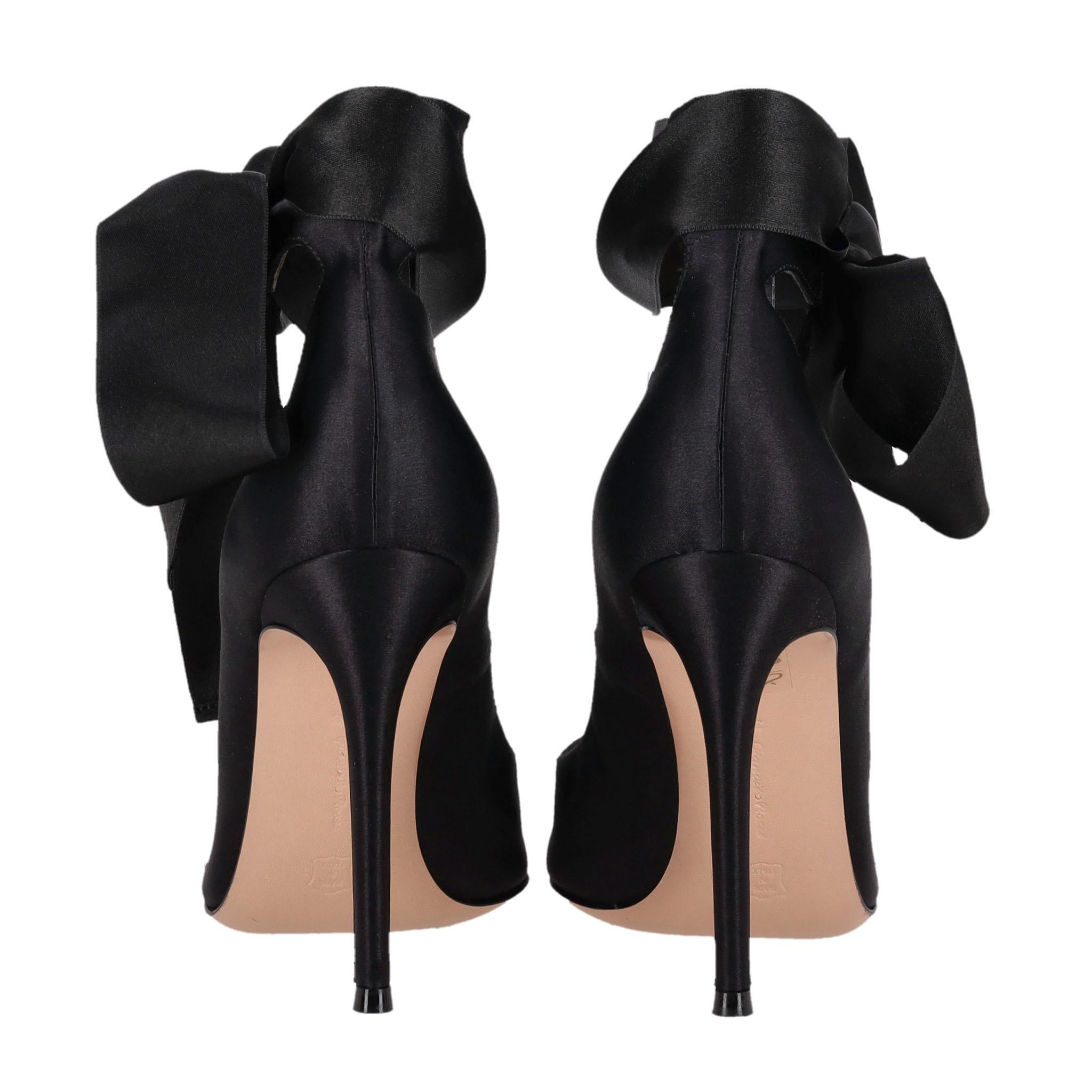 Gianvito Rossi Tacones de raso con lazo en el tobillo Gala en Bueno estado para la venta en London, GB
