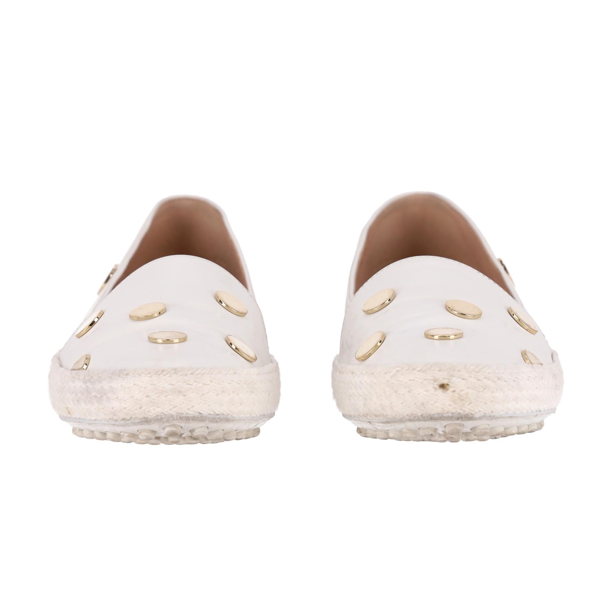 Beige Tod's - Gommino - Mocassins en cuir avec clous à pois en vente