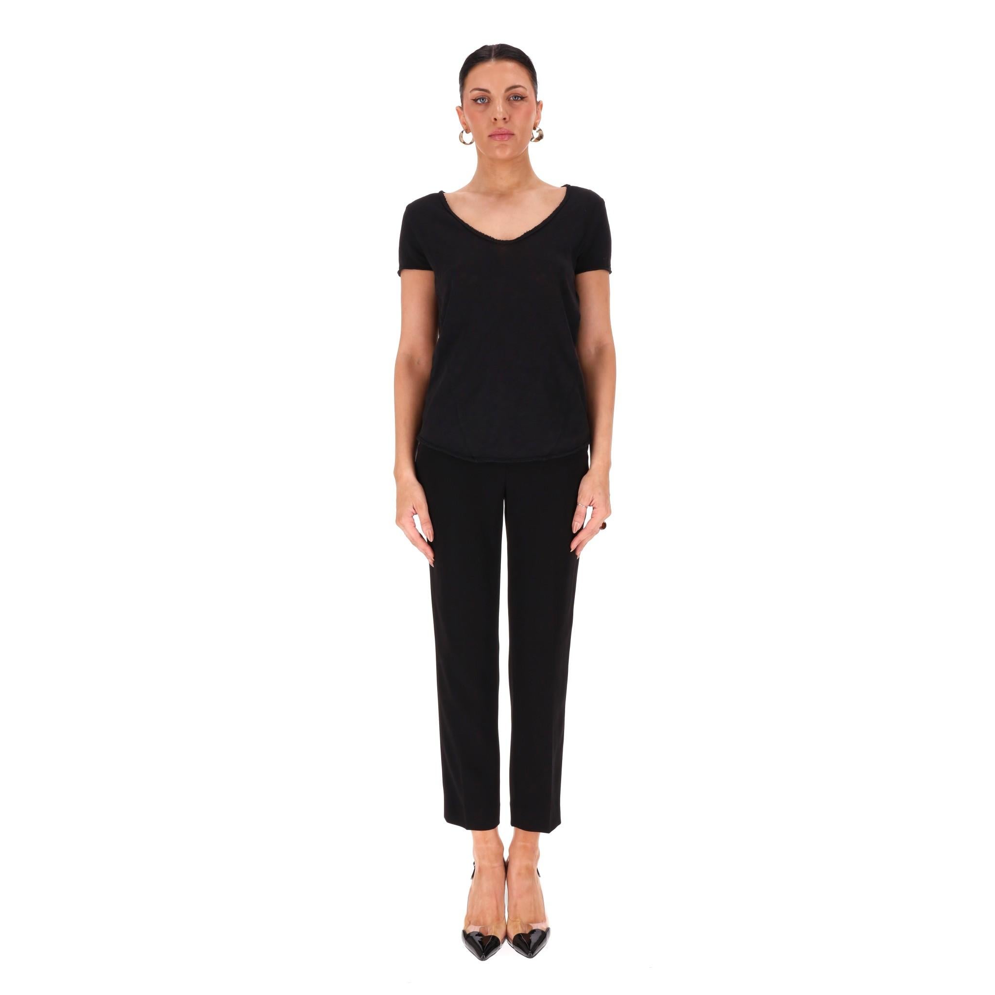 Top de algodón con motivo de calavera Zadig & Voltaire

Camiseta de algodón negro adornada con el motivo de calavera característico de la marca en la parte trasera, diseñado con pequeñas flores.

Con escote redondo y manga corta.

Precio aprox.