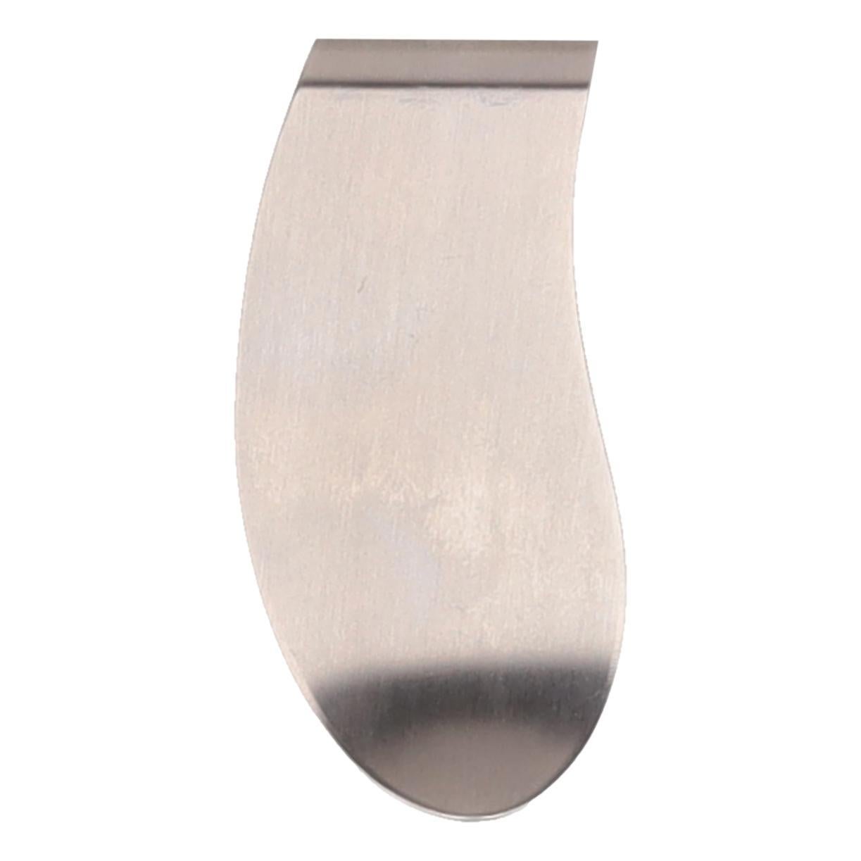 Pièce rare - Clip à argent en acier inoxydable Gucci Vintage

Pince à billets vintage de couleur argentée en acier inoxydable brossé.

Gravure 