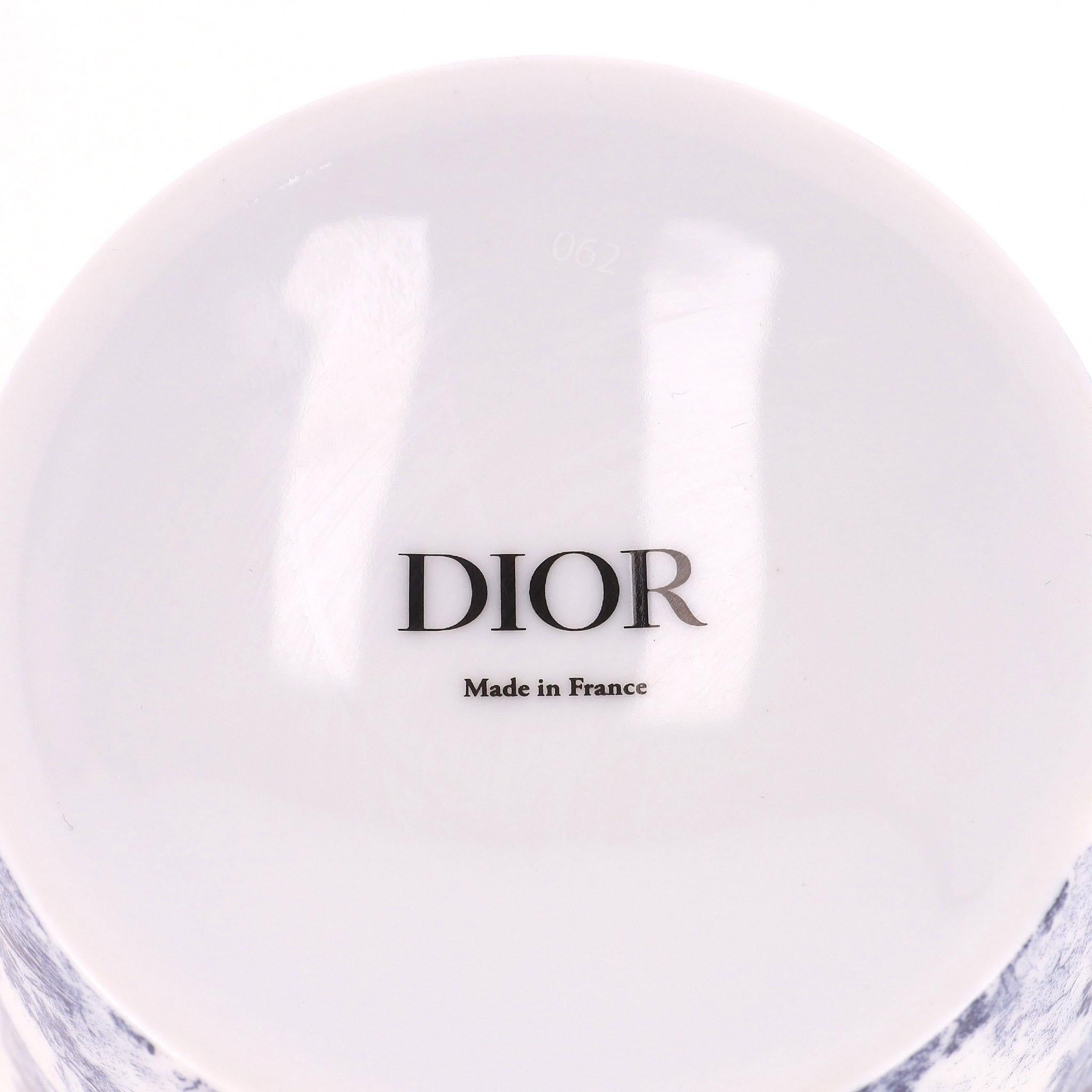Dior Toile de Jouy Limoges Porcelaine - Service à thé et soucoupe quatre pièces en vente 2