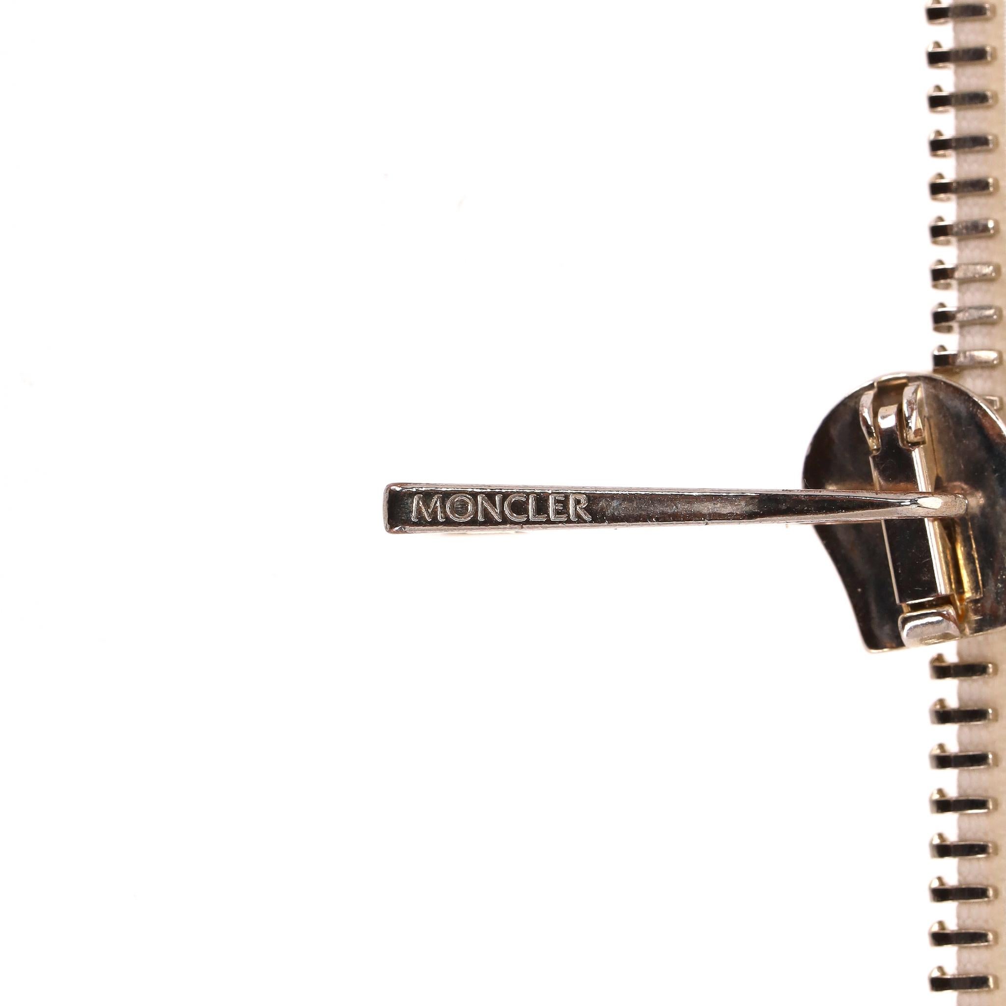 Giacca Moncler con ricamo floreale in vendita 1