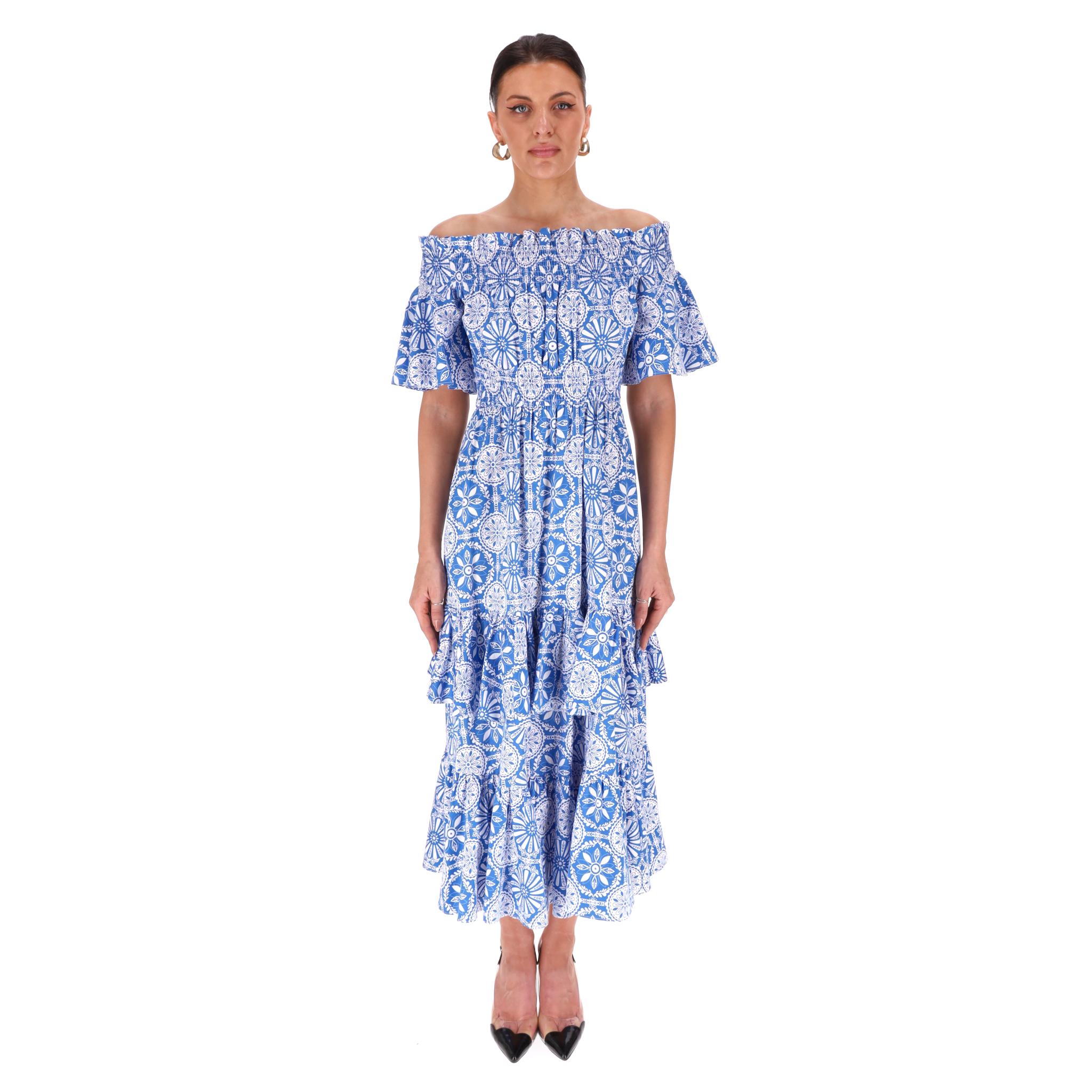 Borgo De Nor - Robe en coton à épaules dénudées

Robe midi 'Margarita' bleue à volants, imprimée en blanc sur toute la surface.

Il est doté de manches courtes volantées, d'un corsage smocké et de poches latérales.

Rrp £690

Taille - 8UK

Condition