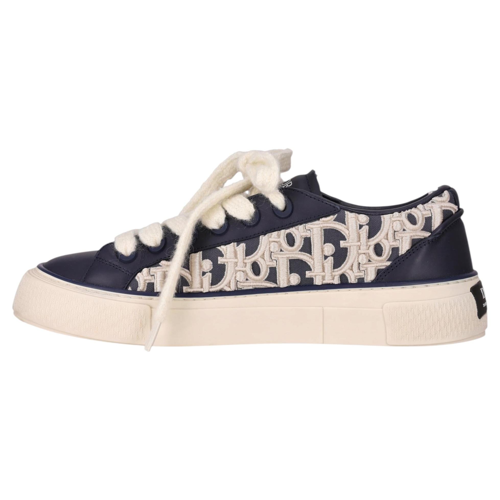 Dior B33 Sneaker aus Kalbsleder mit „Dior Oblique“-Stickerei im Angebot