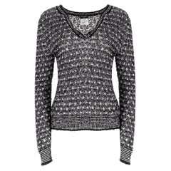 Chanel-Pullover mit V-Ausschnitt aus gestricktem Band mit Fransen