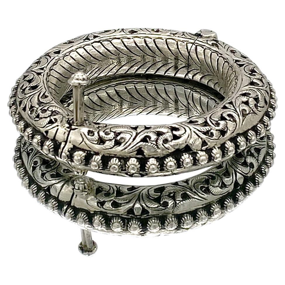Artigiano Bracciale in argento Sterling in stile etnico realizzato a mano in vendita