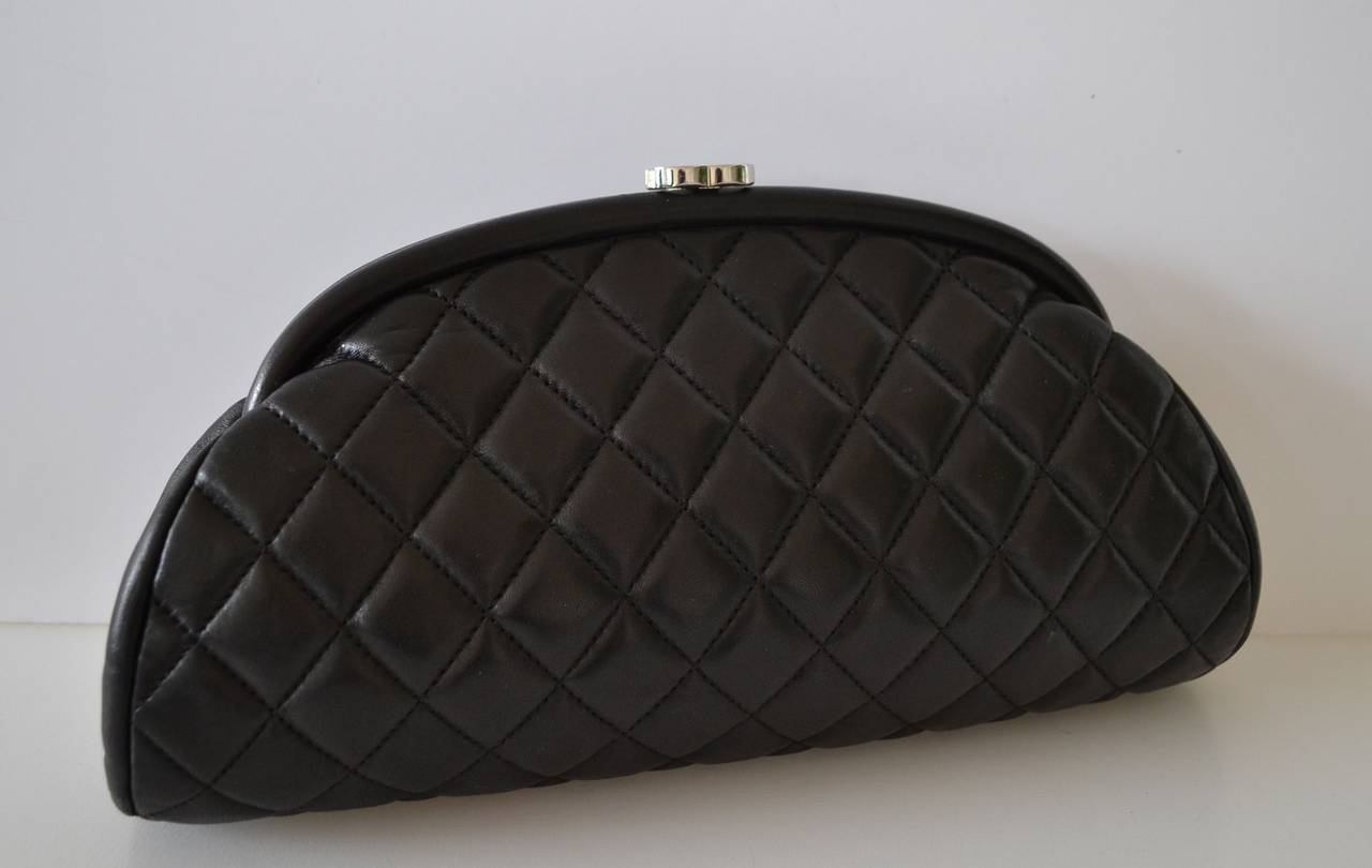 Chanel Clutch quilted 2