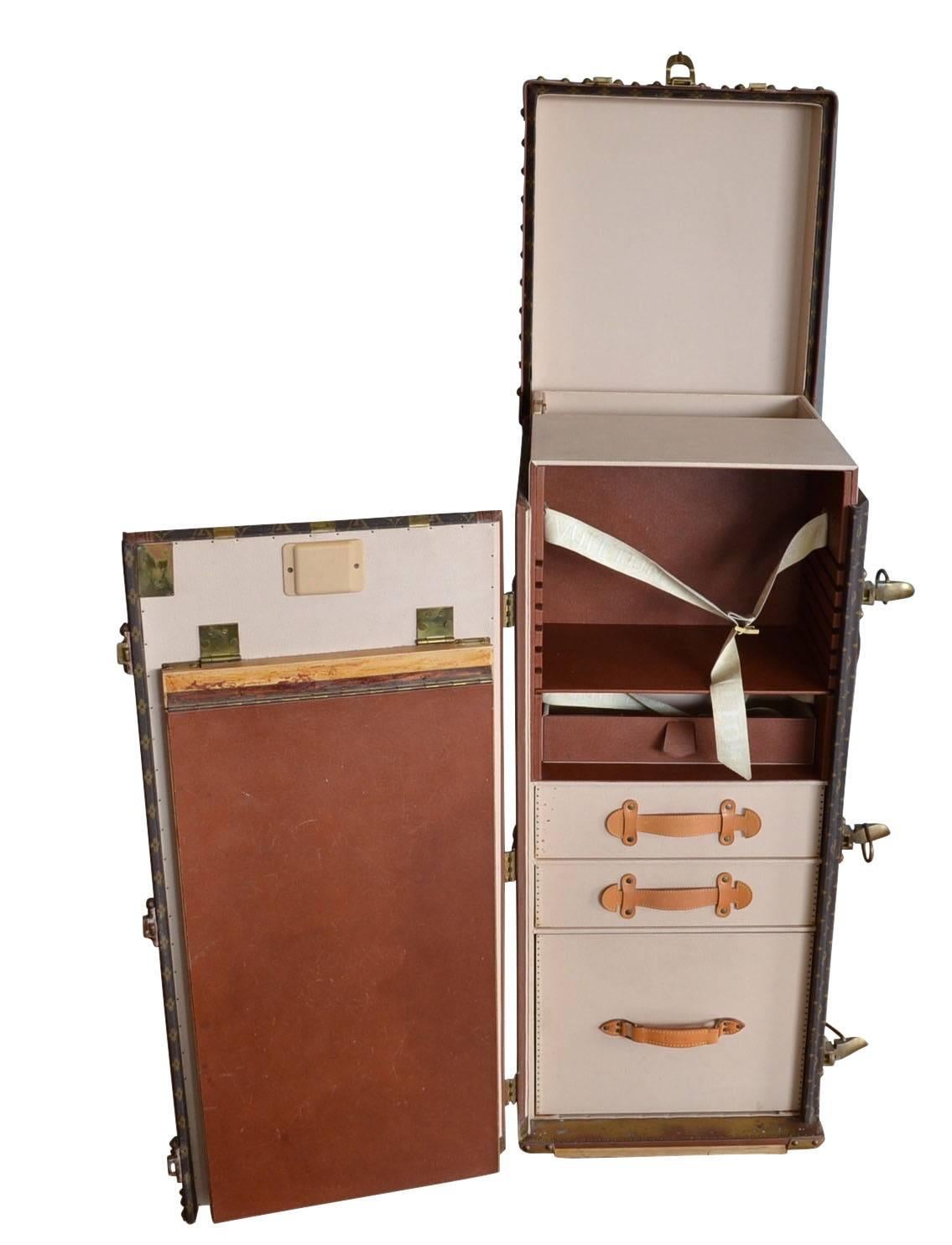 Louis Vuitton Leopold Stokowski desk 
 
LV monogram canvas with golden hardware
 
Very rare and collectible - From1996 - It comes from VIP politician personality.
 
This Louis Vuitton trunk came from avenue Marceau store has multiple compartments 
