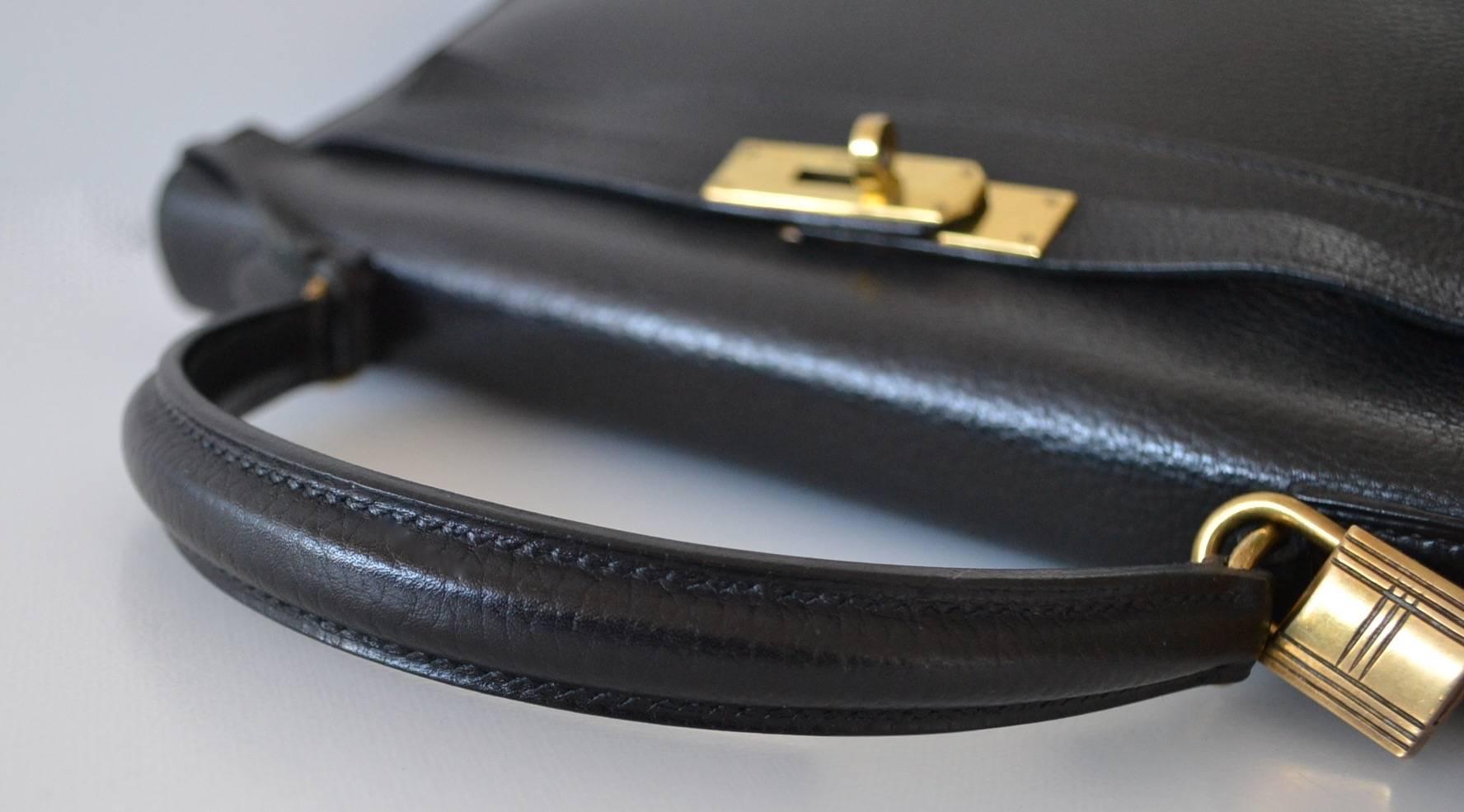 Hermès Kelly 32 Black Veau Graine In Good Condition In Paris, FR