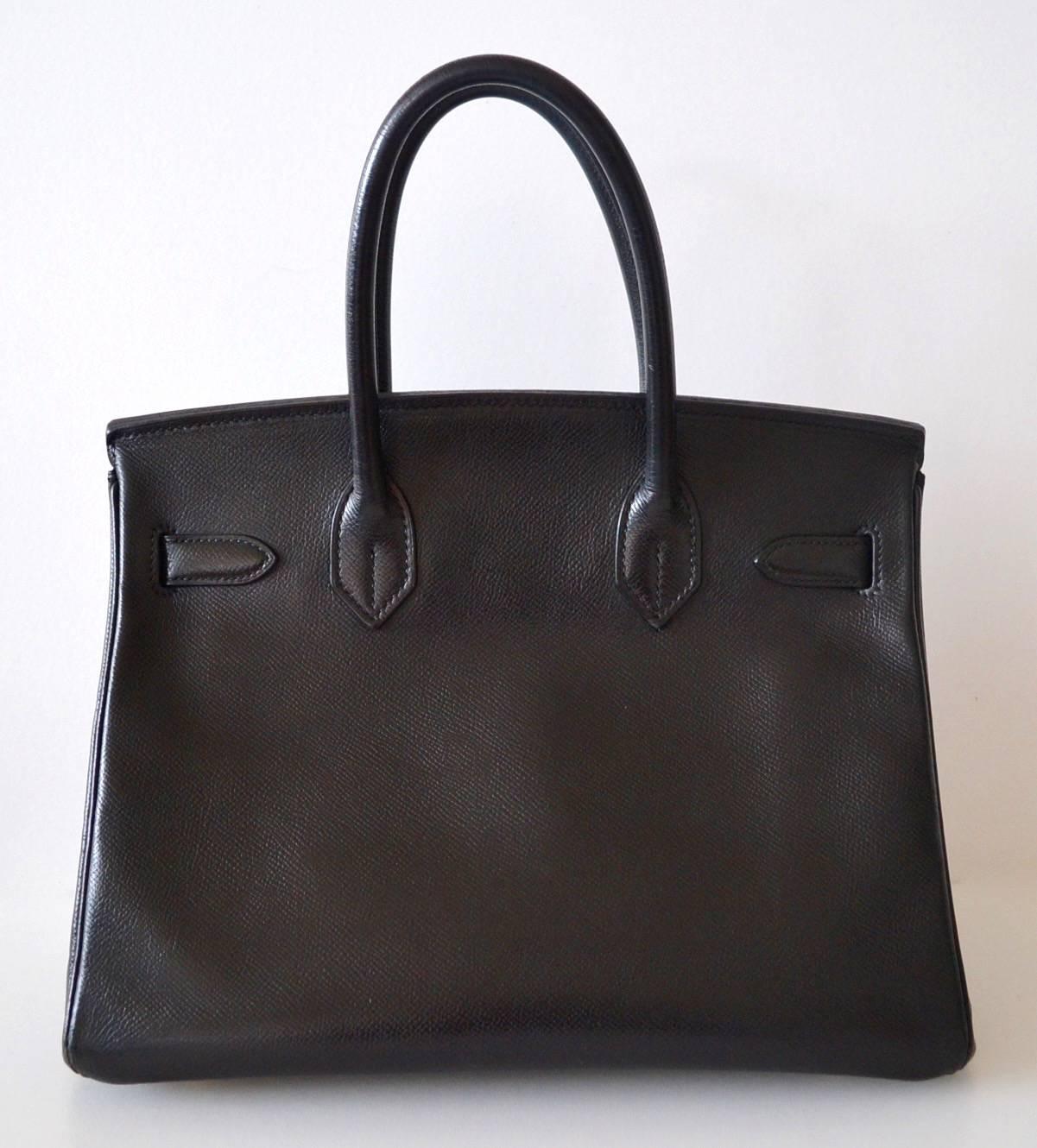 Hermès Birkin 30
Veau Grain Lisse
Black color
Gold hardware

Hermes Paris Made In France marking
Z stamp in circle (1996)
Good condition – Corners are good – Handle is in good condition
Vintage condition – Interior is a little sticky