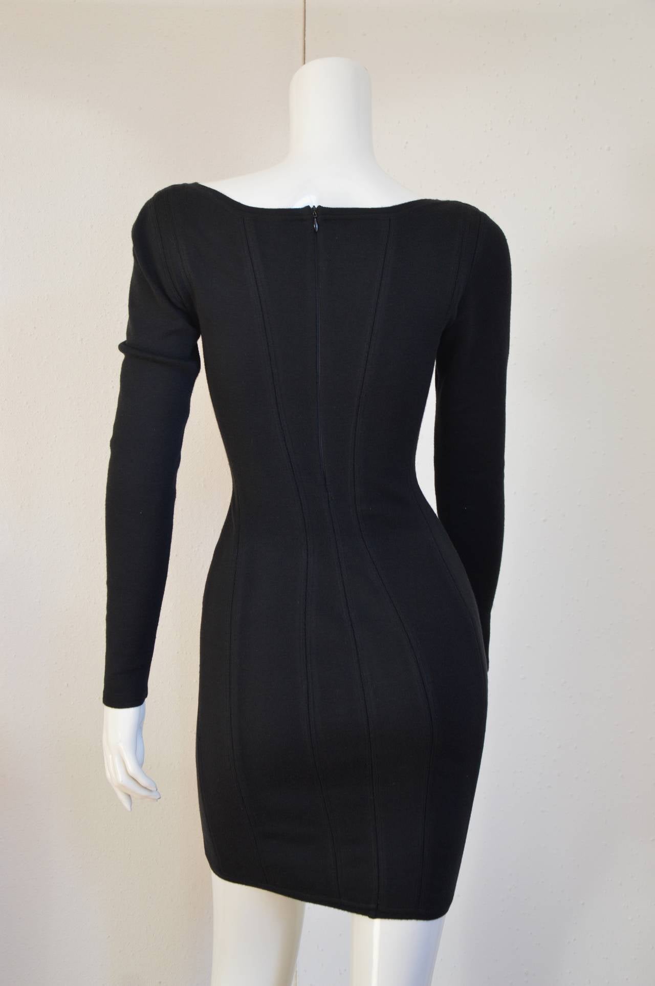 1990s AZZEDINE ALAIA black boat-neck long sleeved mini dress In Excellent Condition In Paris, IDF