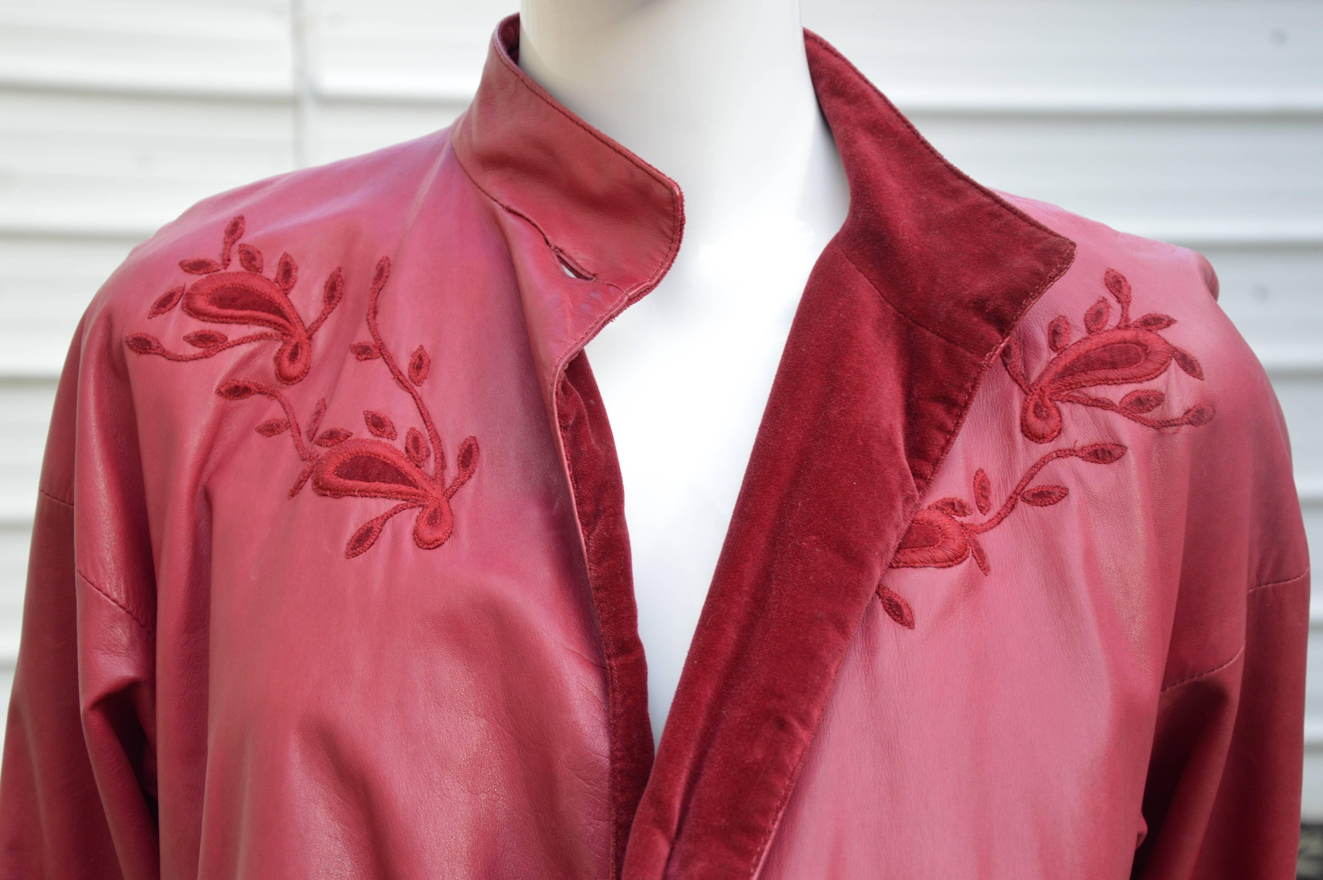 Early and Rare Gianni Versace Raspberry Red Lambskin Leather Long Gypsy Coat In Good Condition In Paris, IDF