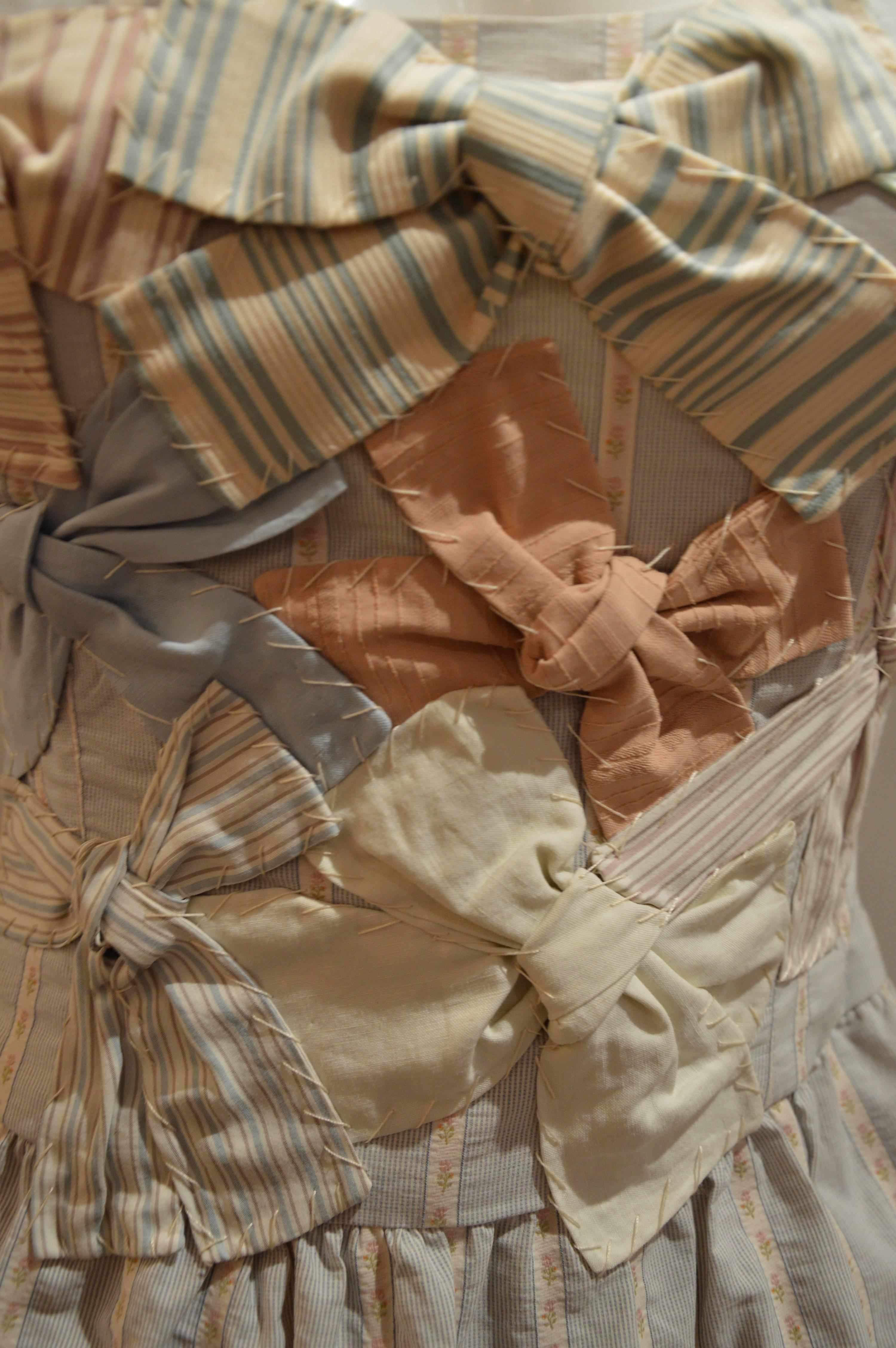Women's or Men's Elegant and Rare Moschino Bow Coton Dress