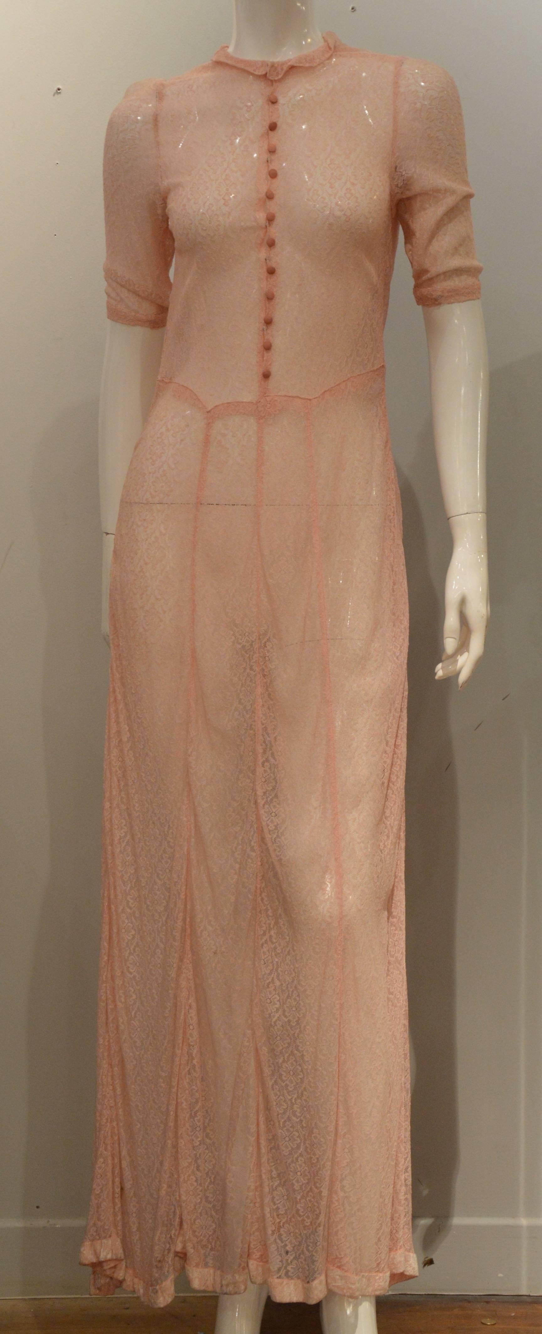 Rare 1920s Delicate Pink Lace Long Blouse Dress In Excellent Condition For Sale In Paris, IDF