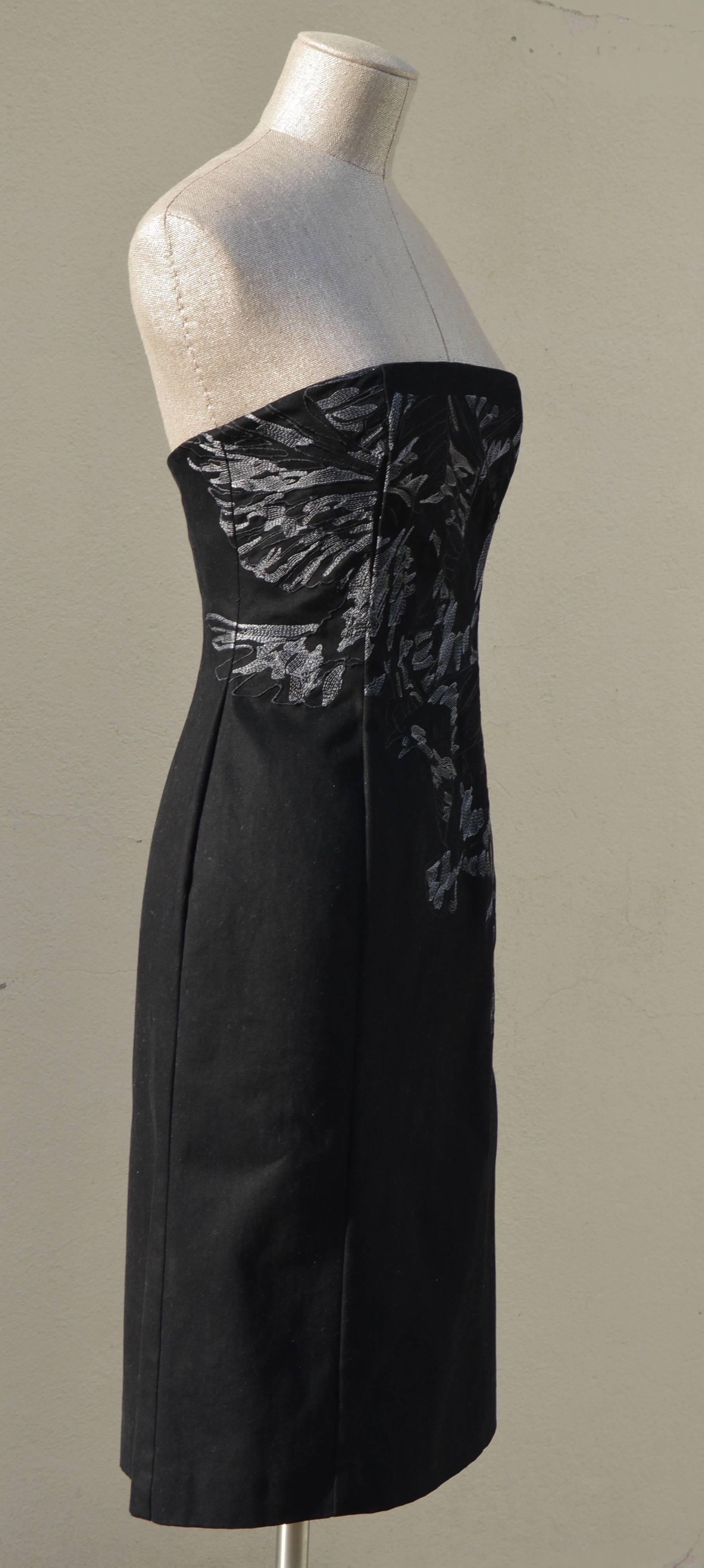 Alexander Mcqueen Abstract Birds Embroideries Black Fitted Dress In New Condition For Sale In Paris, IDF