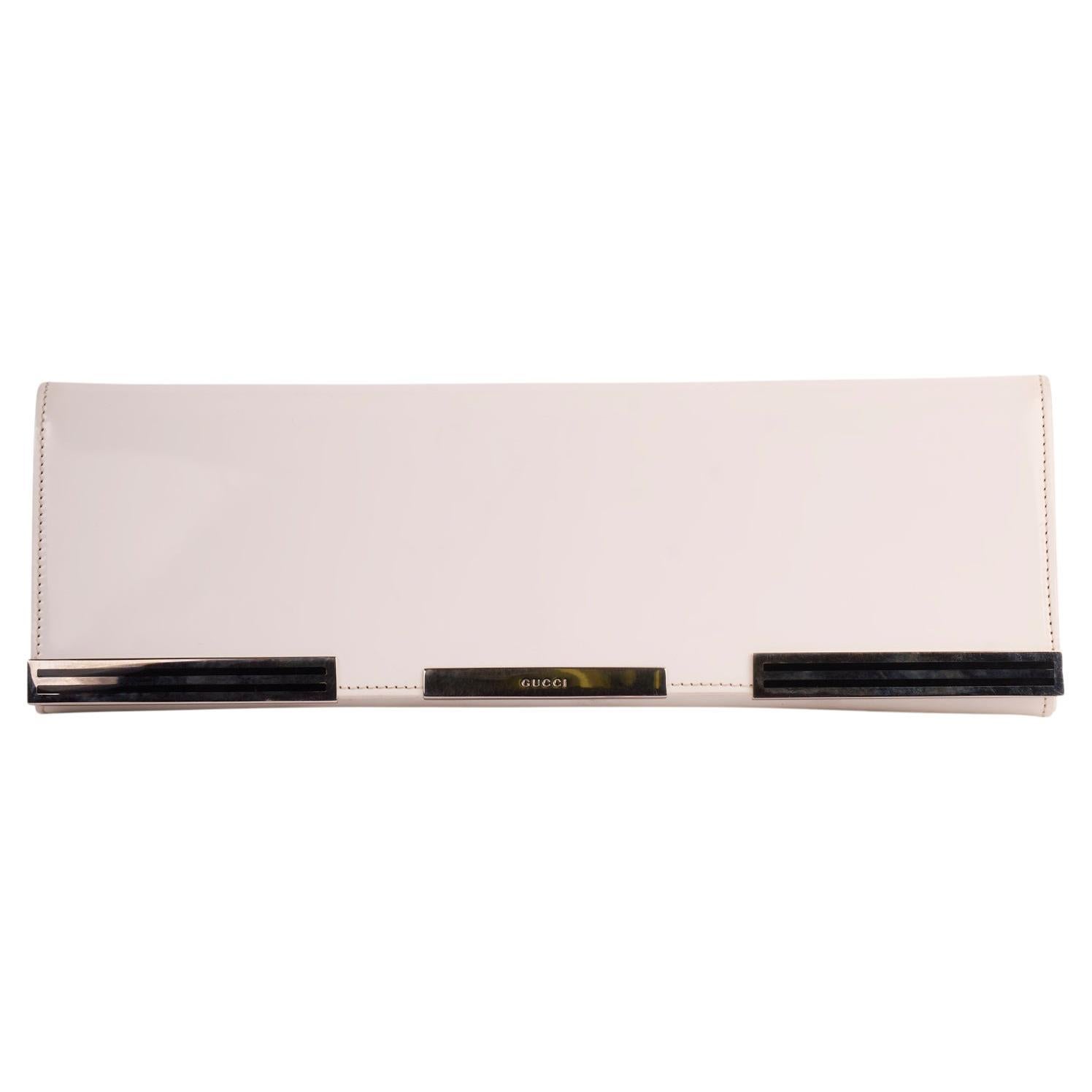 Vintage Gucci 1980's White Patent Rectangular Clutch en vente
