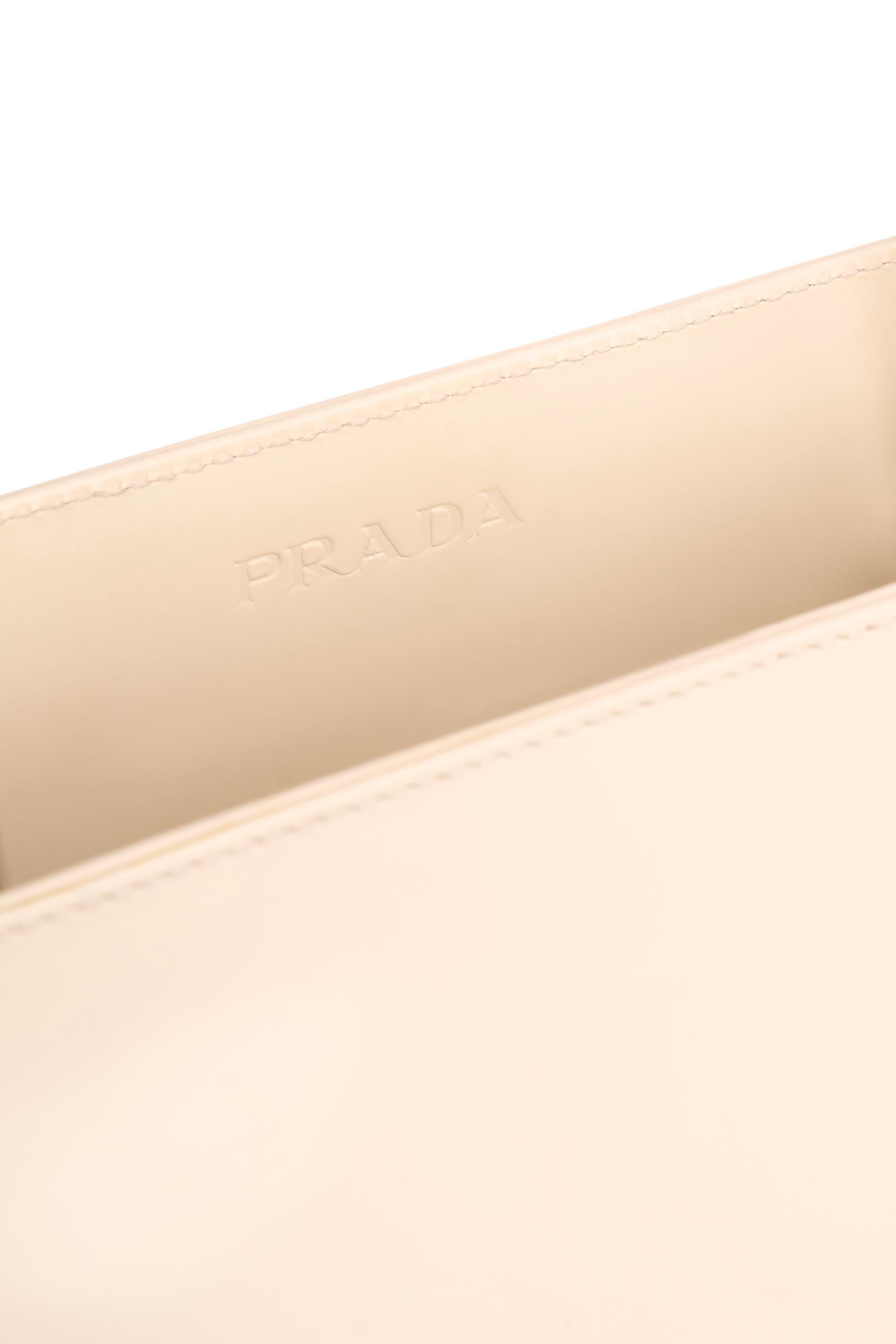 Vintage Prada 1990's White Patent Leather Mini Tote Unisexe en vente