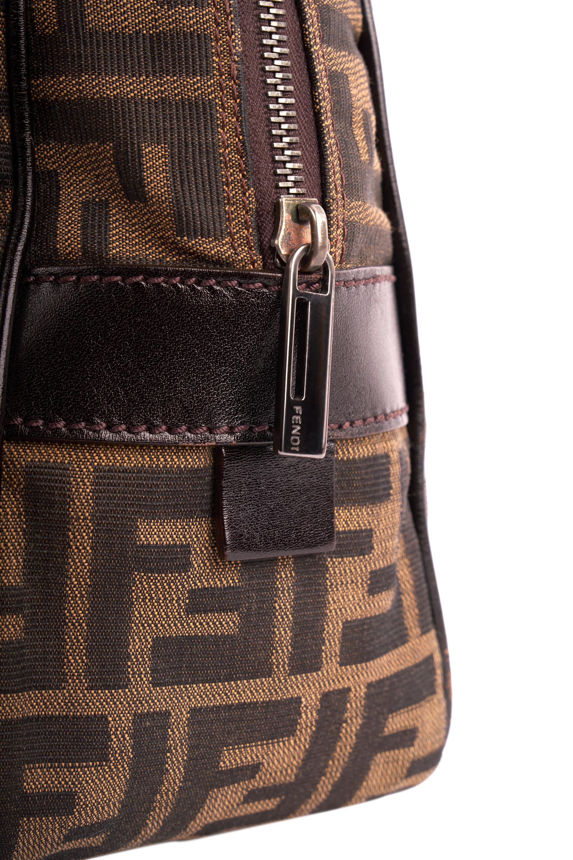 Vintage Fendi 1990's Brown Zucca Print Cloth Tote Bag en vente 1