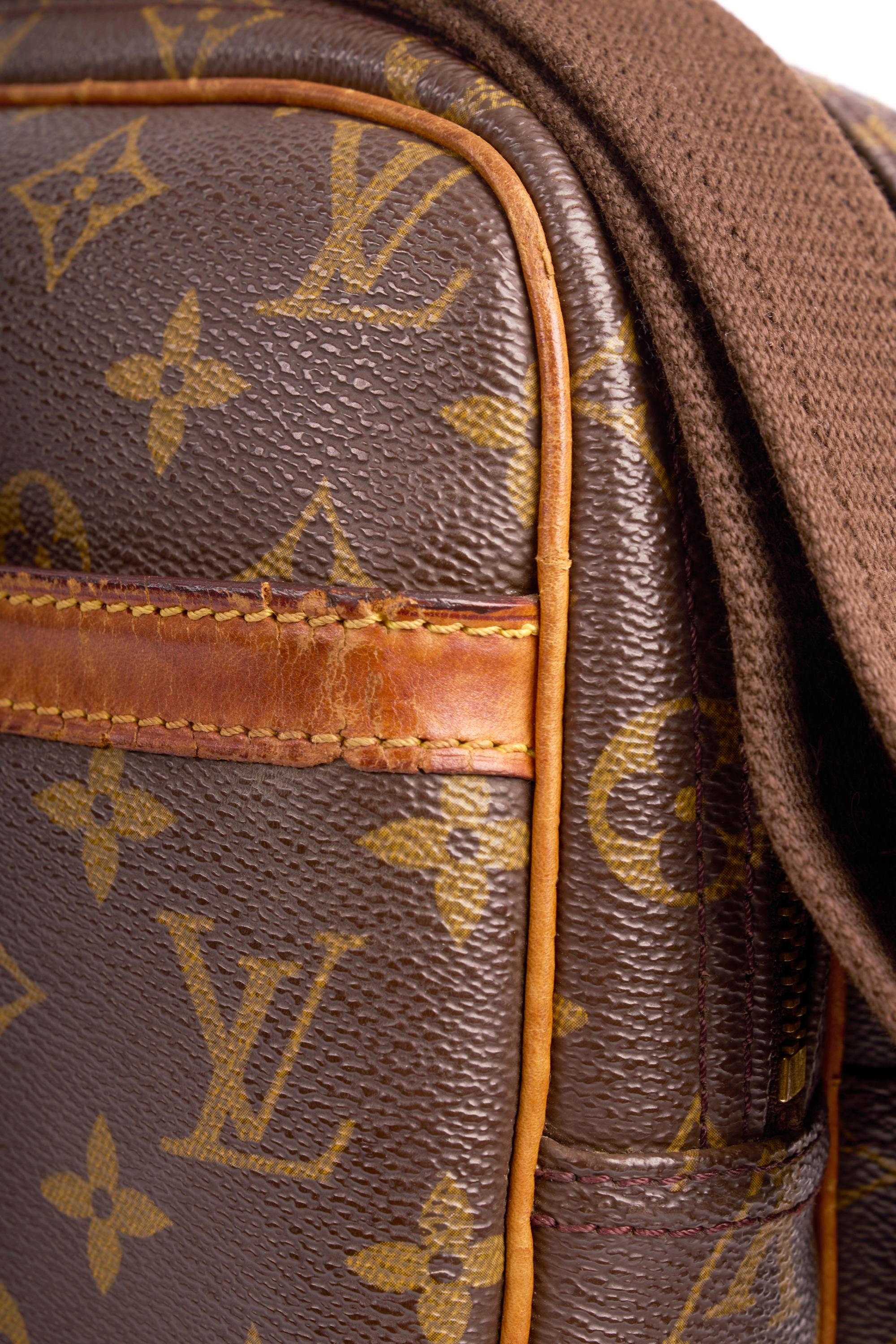 Vintage 1990's Louis Vuitton Monogram Reporter Shoulder Bag Unisexe en vente
