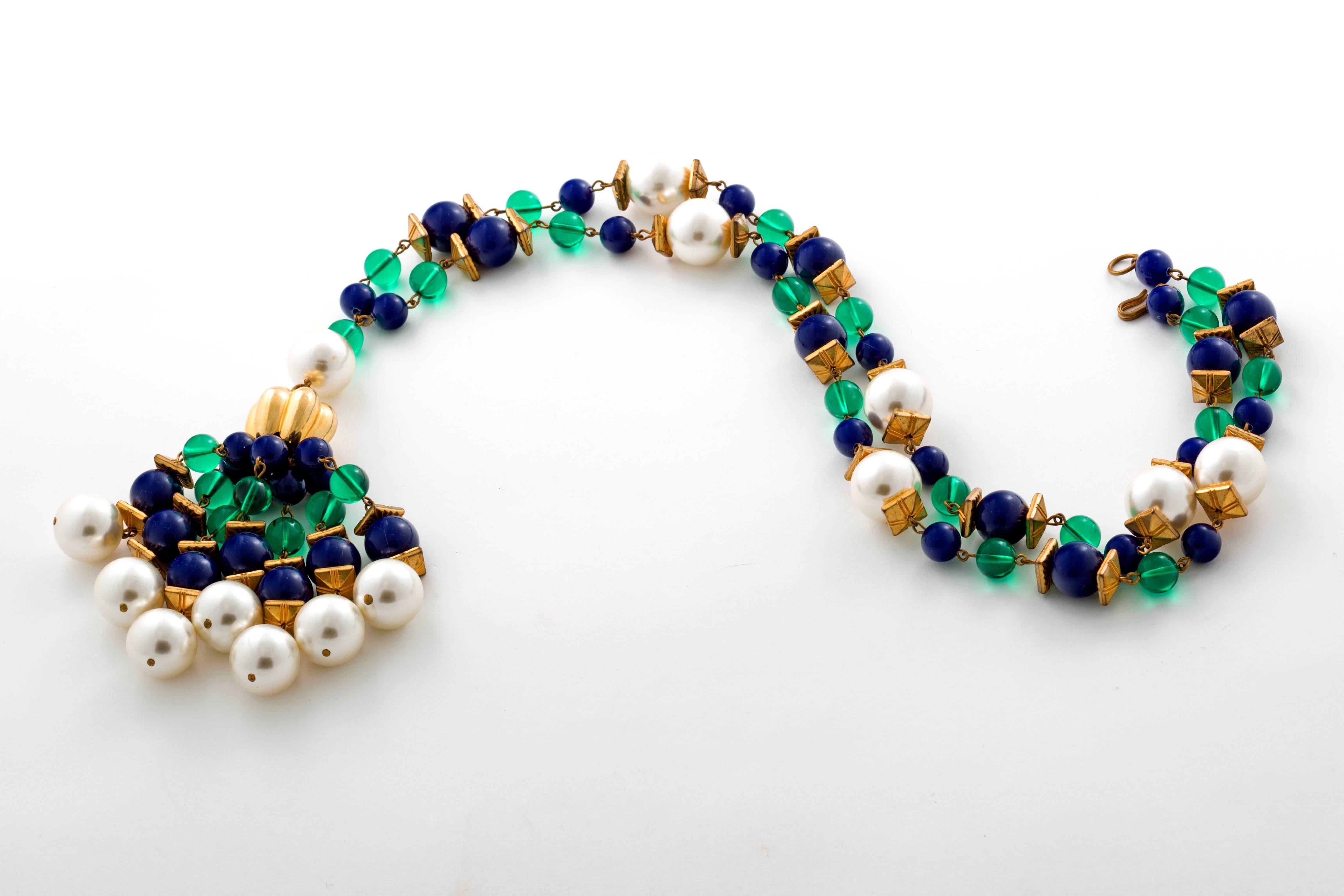 60's French Sautoir Drop Necklace with Pearls and Beads In Fair Condition For Sale In New York, NY
