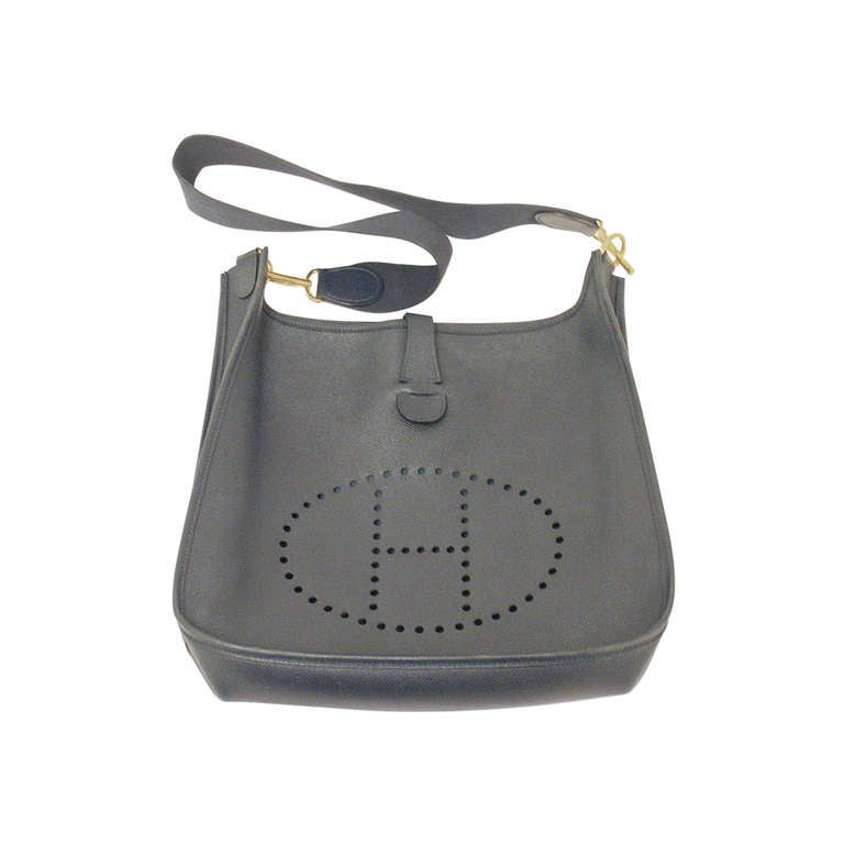 FORTROVE Shoulder Bags - Southampton, PA 18966 - 1stdibs - Page 2  