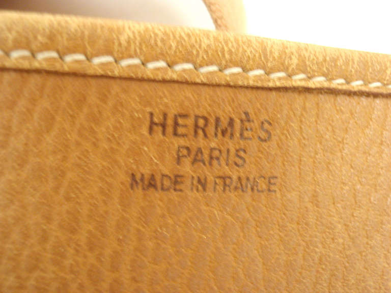 Women's or Men's Hermes Evelyne GM gold Clemence leather GHW shoulder bag, 1998 For Sale