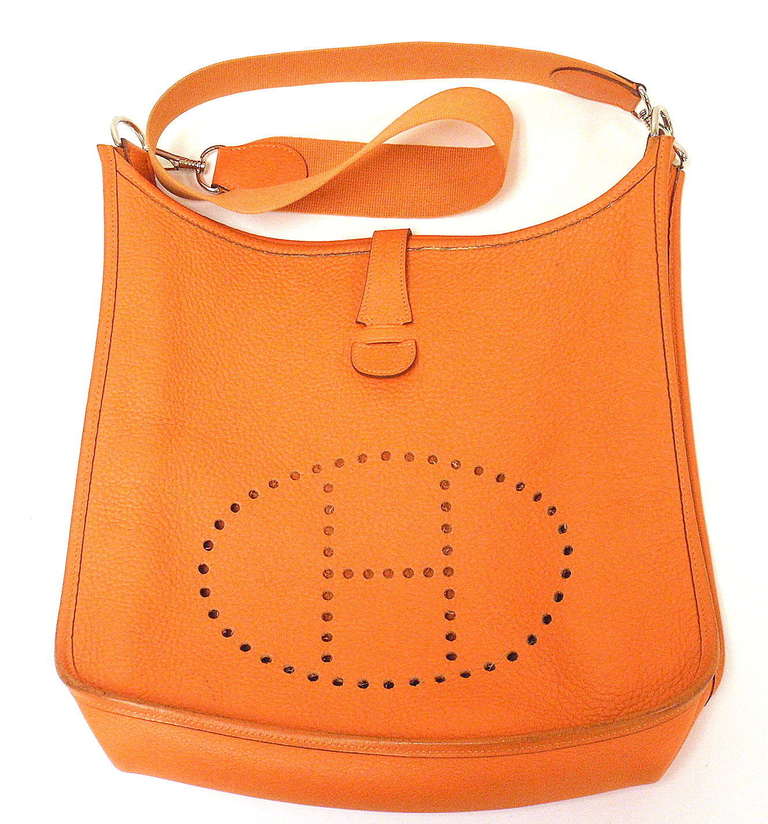 Hermes Evelyne GM orange Clemence leather SHW shoulder bag, 2002 In Excellent Condition In Holland, PA