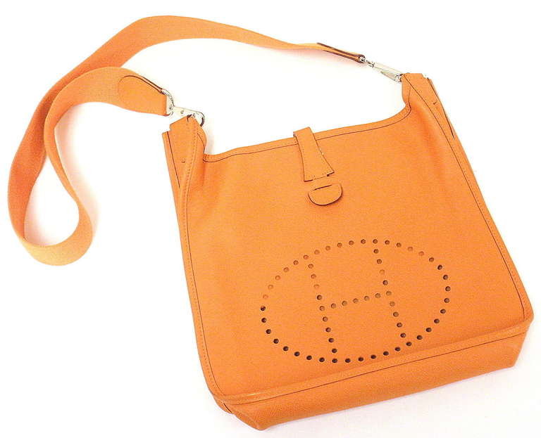 Hermes Evelyne PM orange Epsom leather SHW shoulder bag, 2006 In Excellent Condition In Holland, PA