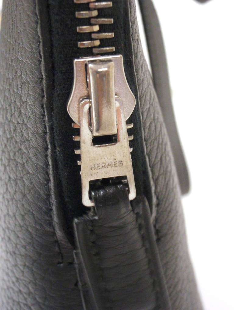 Women's HERMES Escapade Black Chevre Leather Palladium Hardware Handbag For Sale