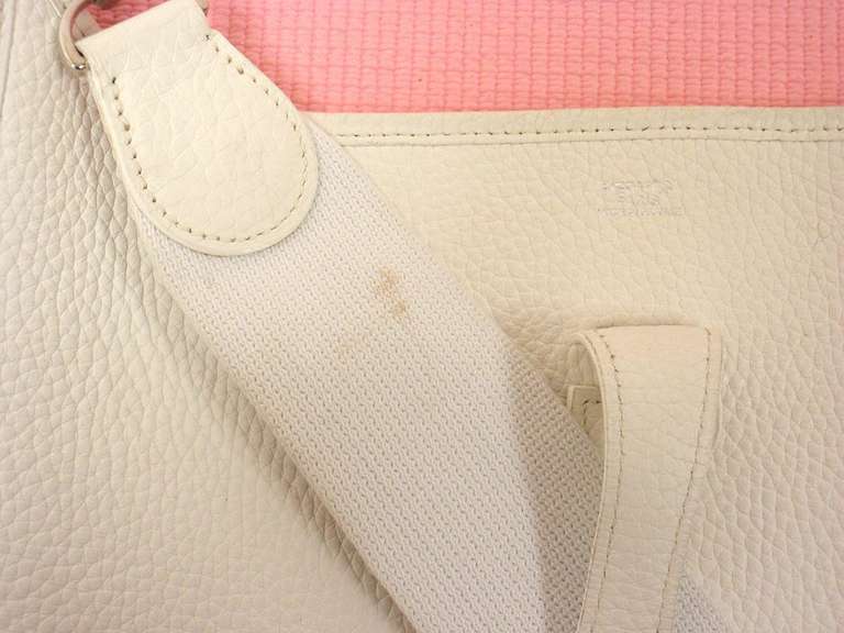 Hermes Evelyne PM Cream Clemence Leather SHW Shoulder Bag, 2005 In Excellent Condition In Holland, PA