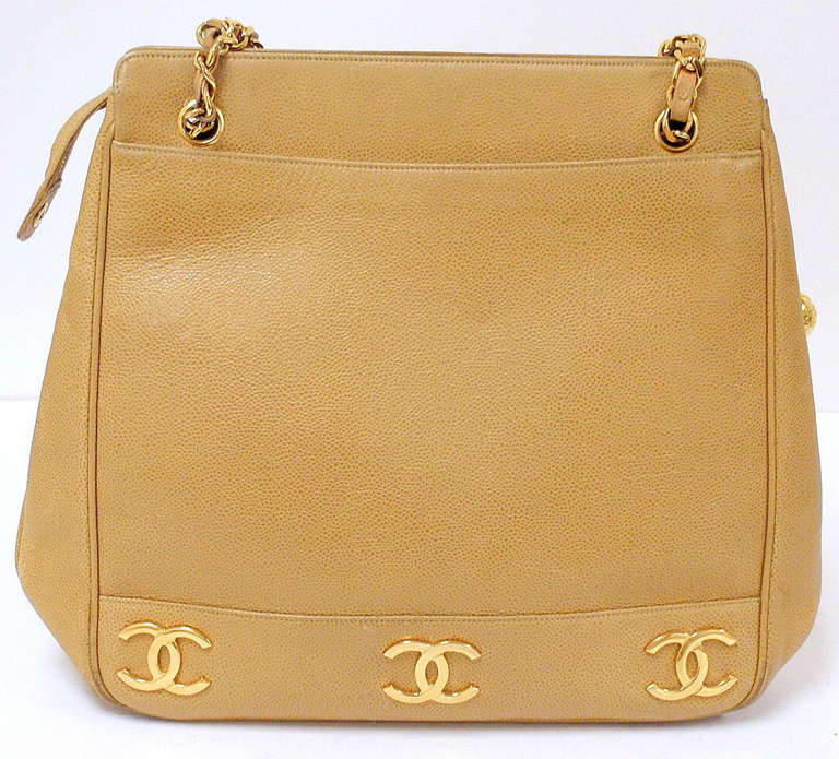 CHANEL Gold Caviar Logo Leather Handbag, 1991-1994 In Good Condition In Holland, PA