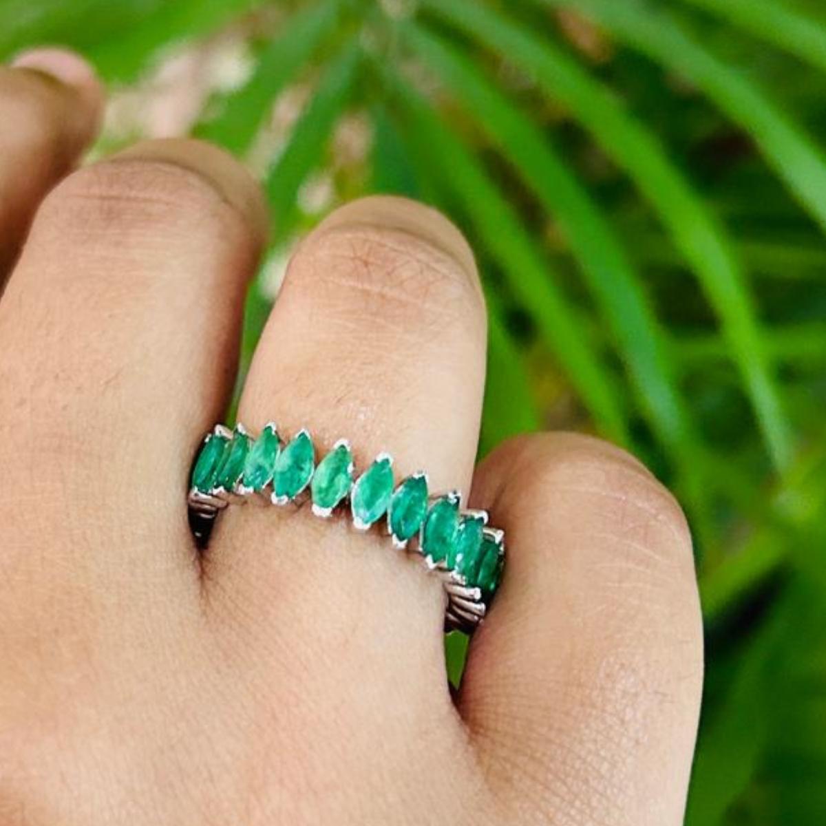 in vendita:  Fascia di eternità impilabile con smeraldo da 4,80 carati, anello con pietra di nascita per la festa della mamma 11