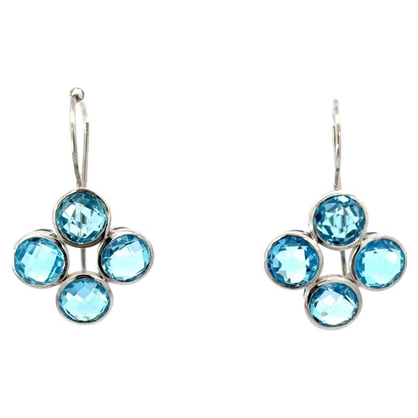 Orecchini d'argento contemporanei a grappolo floreale di topazio blu naturale per regali da donna in vendita