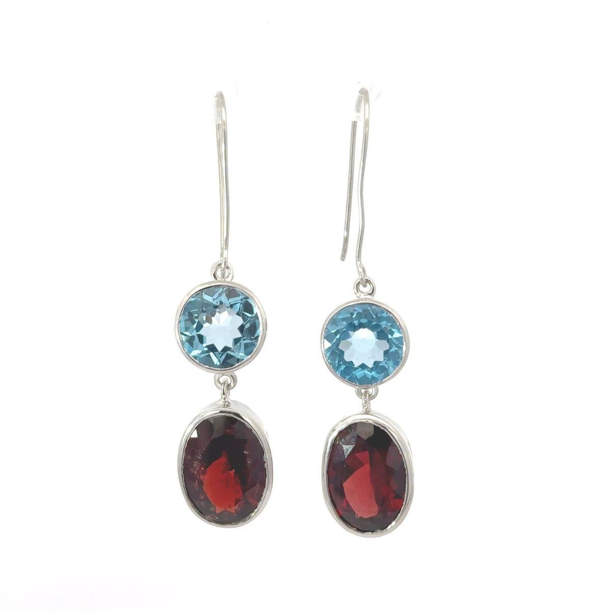 Taglio misto Orecchini a goccia in argento sterling con gemma autentica di topazio blu e granato in vendita