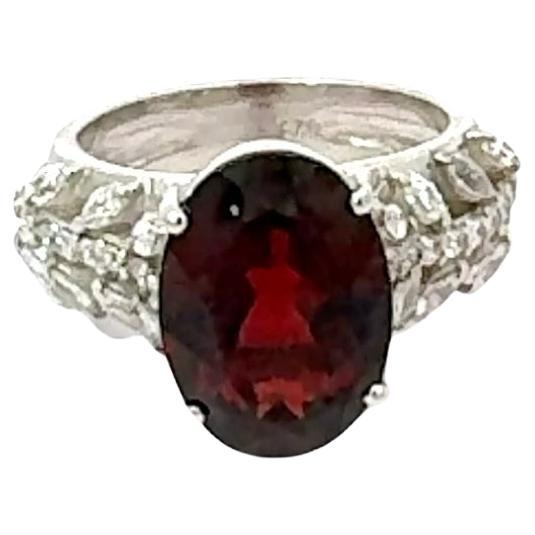 Im Angebot: Mordernist Oval Cut natürlichen roten Granat Geburtsstein und Zirkon Ring in 925 Silber ()