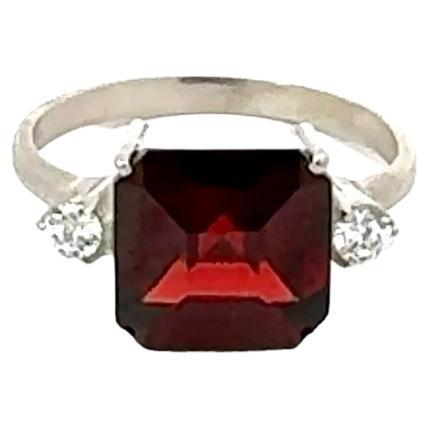 in vendita:  Anello moderno a tre pietre di granato con taglio quadrato per un regalo di San Valentino in argento sterling