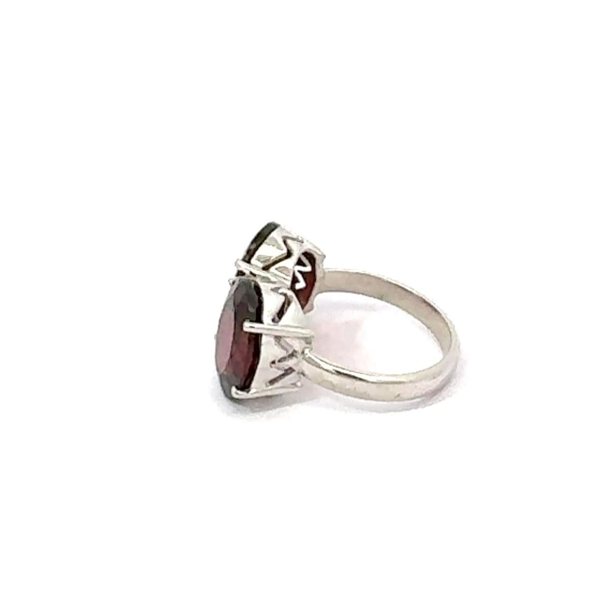 Im Angebot: Bold Twin Oval Granat Geburtsstein Toi et Moi Ring für Sie in 925 Sterling Silber () 3