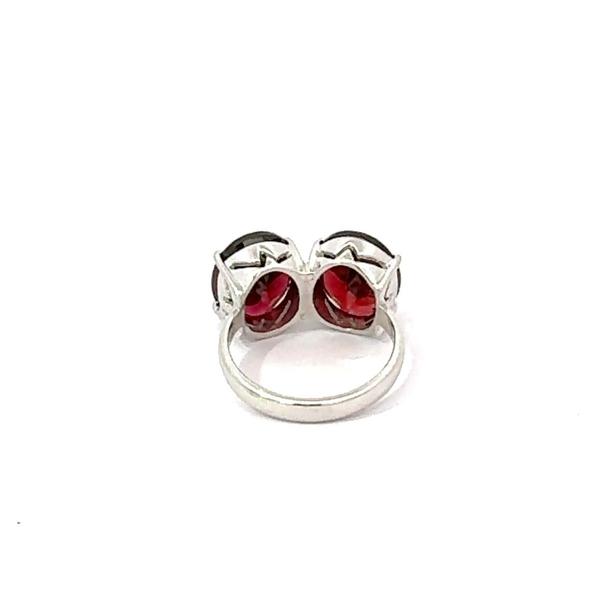 Im Angebot: Bold Twin Oval Granat Geburtsstein Toi et Moi Ring für Sie in 925 Sterling Silber () 5