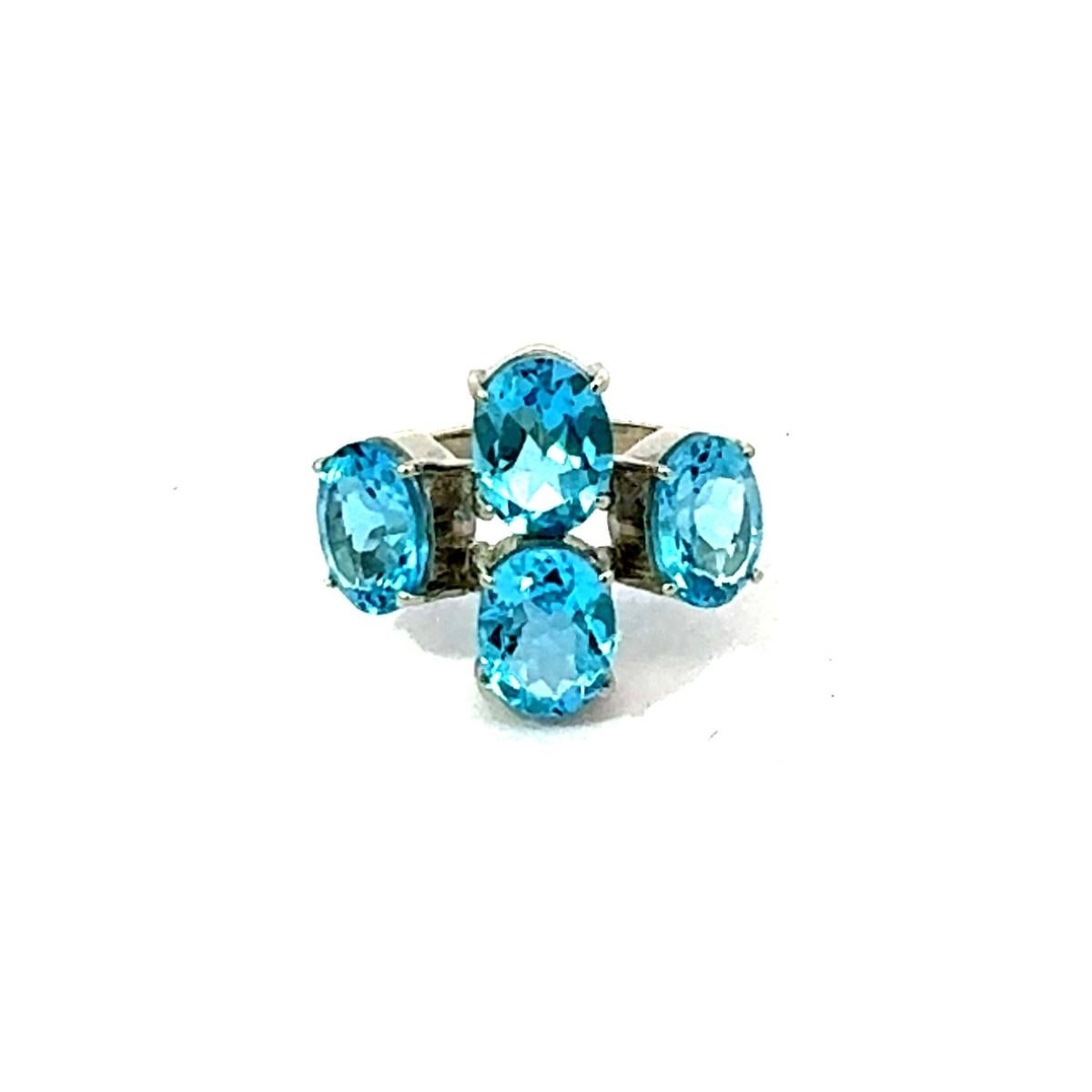 Im Angebot: Art Deco-inspirierter 925er Silber mit vier blauen Topas-Edelsteinen Cocktail-Ring für Geschenke () 6