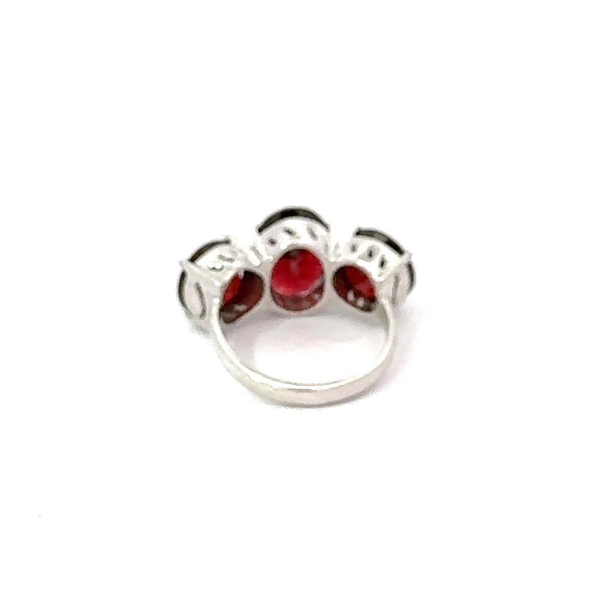 En vente :  Bague en argent 925 avec trois grenats naturels et pierres rouges pour elle 7