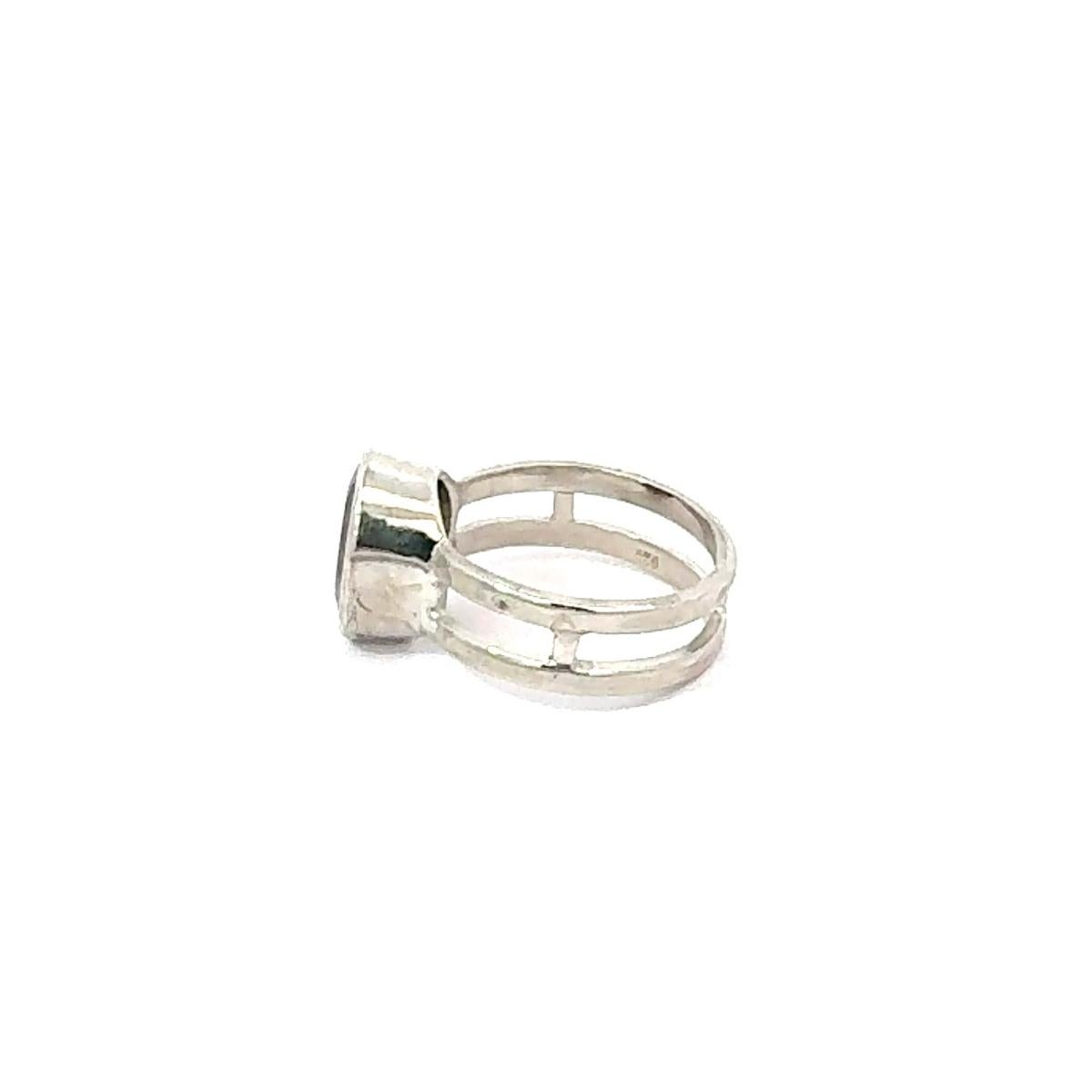 in vendita:  Anello moderno con solitario di granato in argento 925 e doppia fascia aperta 2